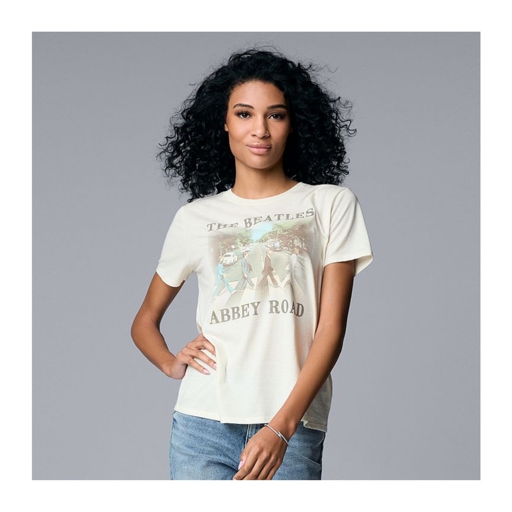 Simply Vera Vera Wang White Abbey Road Graphic Tee